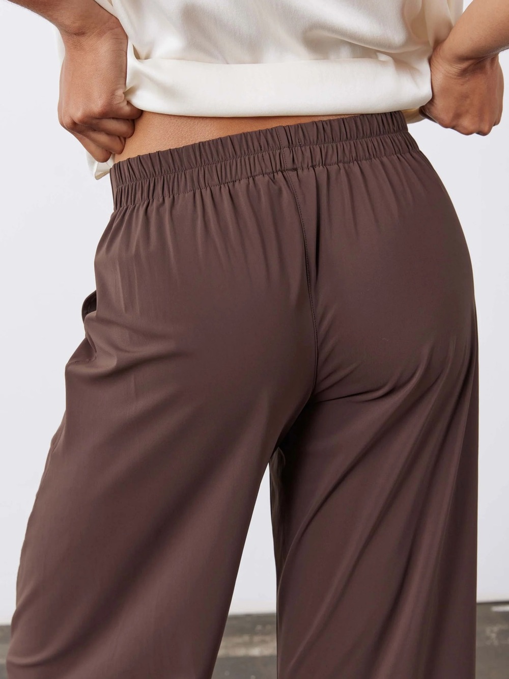 RUTI “ON THE LOOSE” WORK PANTS - SIZE 4 - COLOR: COFFEE // Worn once! - Picture 6 of 12